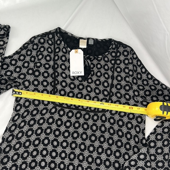 Roxy Brilliant Sky long sleeved mini dress boho bell sleeve Black & White size M - Picture 10 of 11